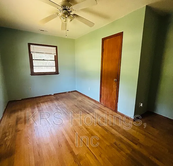 1740 Bickerstaff Rd — Photo 4