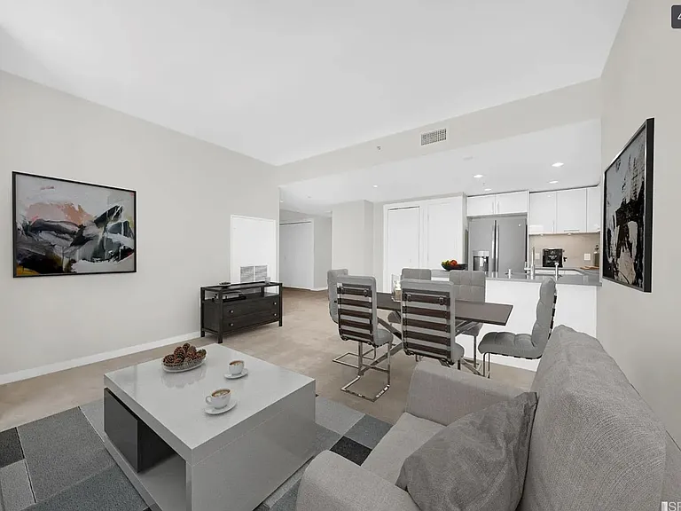 1 Hawthorne St #2J — Photo 4
