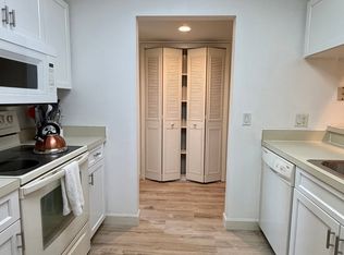 20 Plantation Dr APT 105, Vero Beach, FL 32966