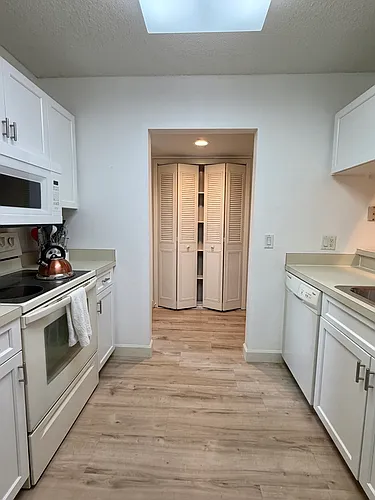 20 Plantation Dr #105 Photo 1