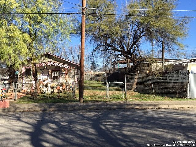 1st image of 2113 W Gerald Ave