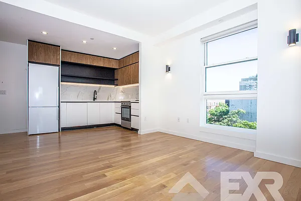 Rented by EXR | media 68