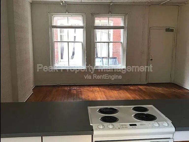308 W Broad St #A — Photo 5