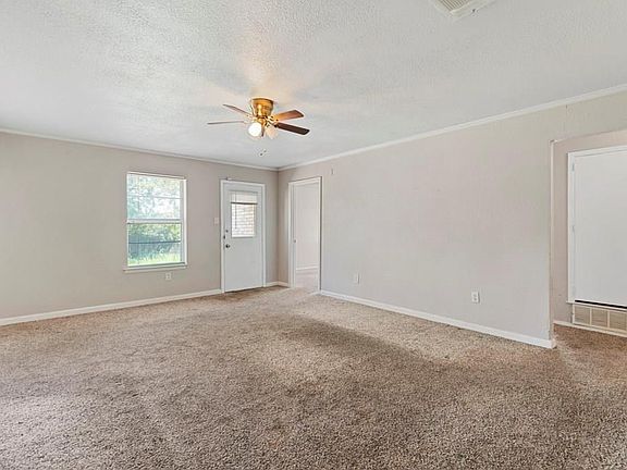 4th image of 8249 Irish Dr