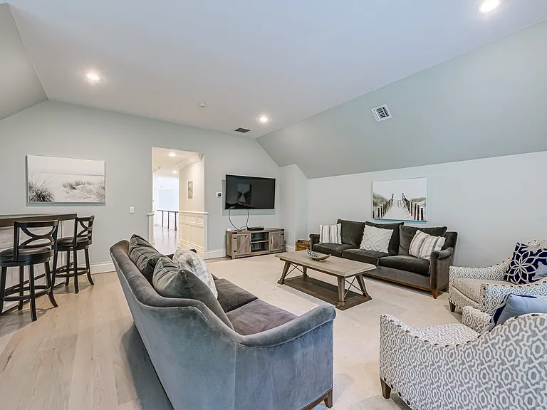 4 Candace Dr — Photo 18