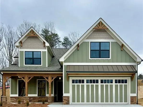 108 Cherokee Cv, Waleska, GA 30183