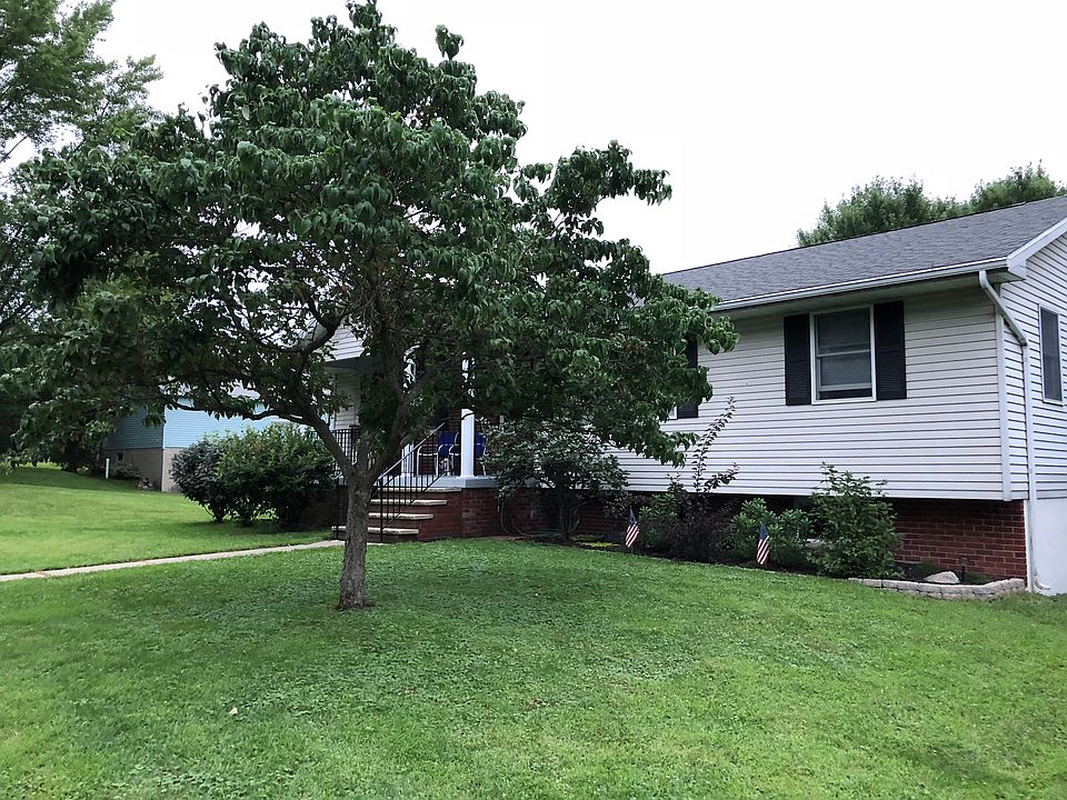 2nd image of 424 Newell St