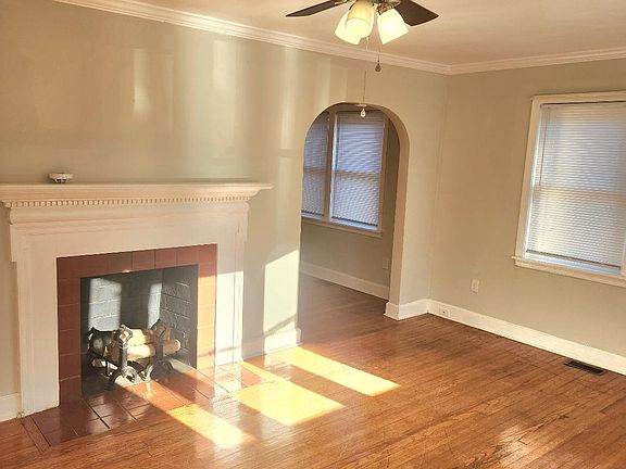 3rd image of 506 Young St
