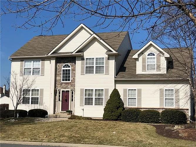 1st image of 805 Blue Spruce Ln