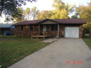 2103 SE 9th St, Bentonville, AR 72712