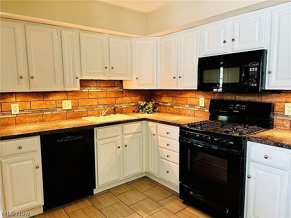 4th image of 1777 Lynn Mar Ave
