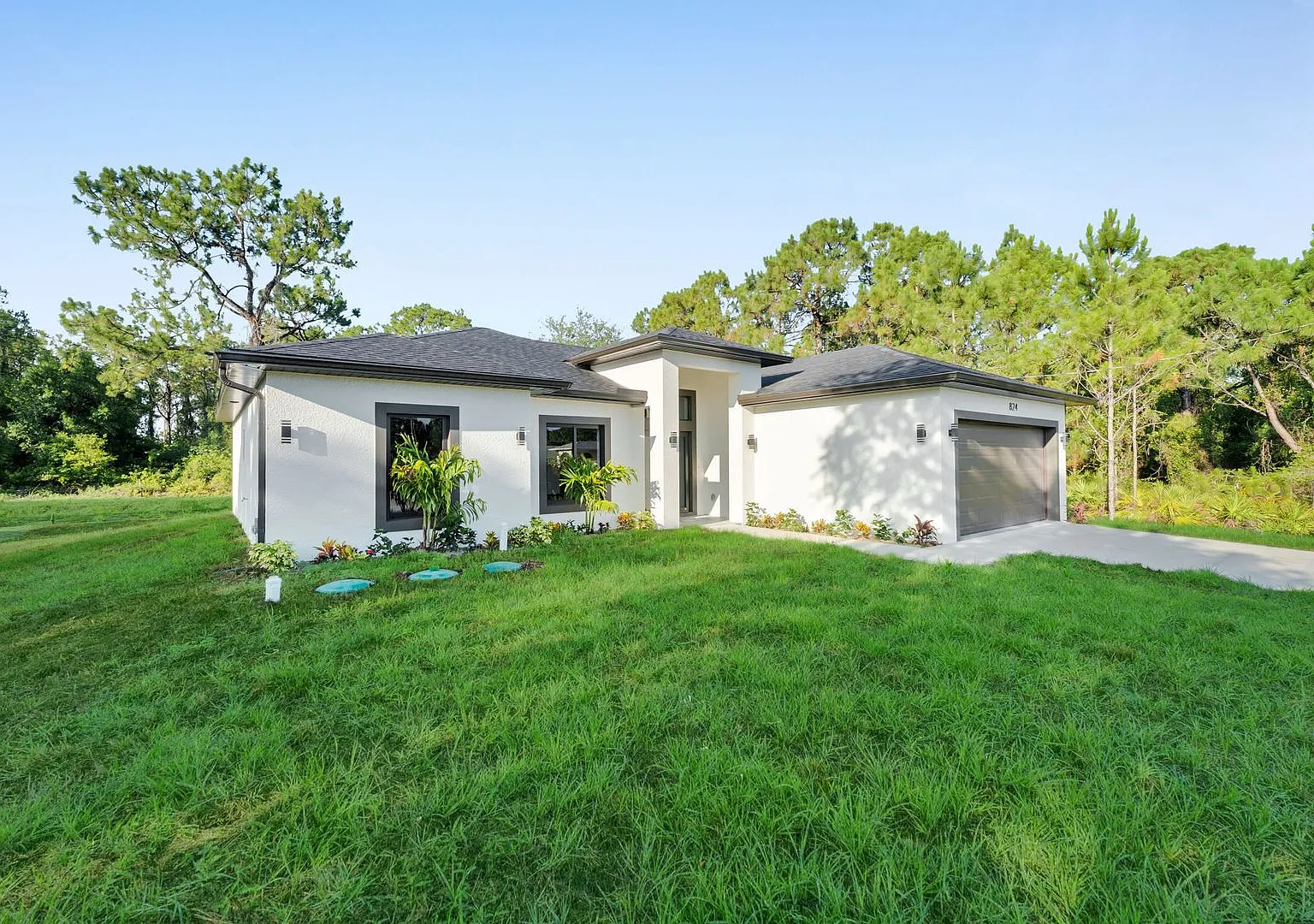 Brand-New Home in Lehigh Acres Move-In Ready! FL 33974. Qualify for a deposit-free option and sav... — Photo 2
