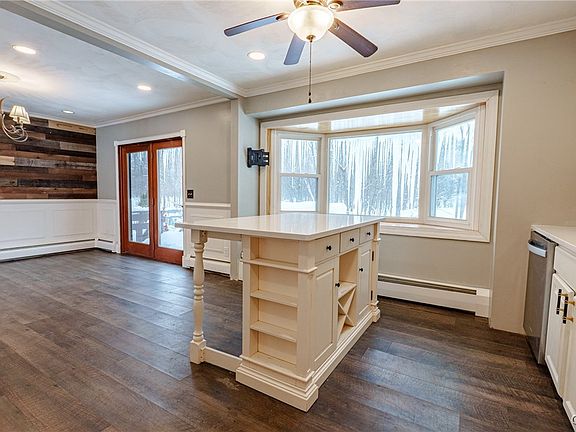 4th image of 112 Northwood Cir