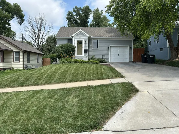 6636 Pinkney St, Omaha, NE 68104