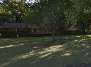1017 S Lowrance Rd, Red Oak, TX 75154
