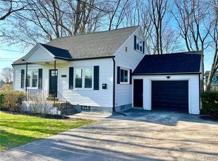 106 N Woodland Dr, Liverpool, NY 13088