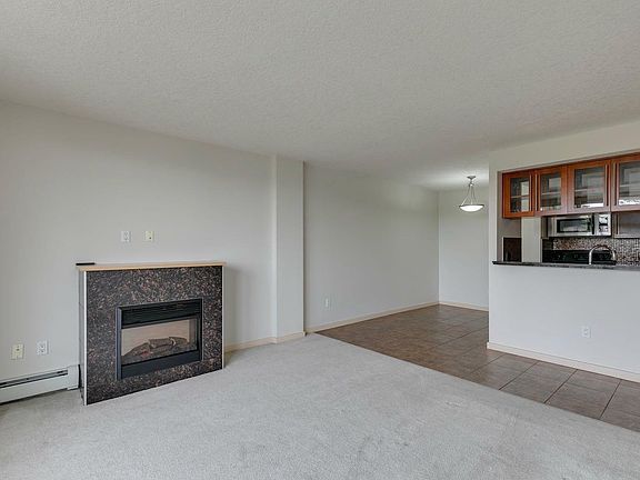4th image of 410-429 14th St NW #410