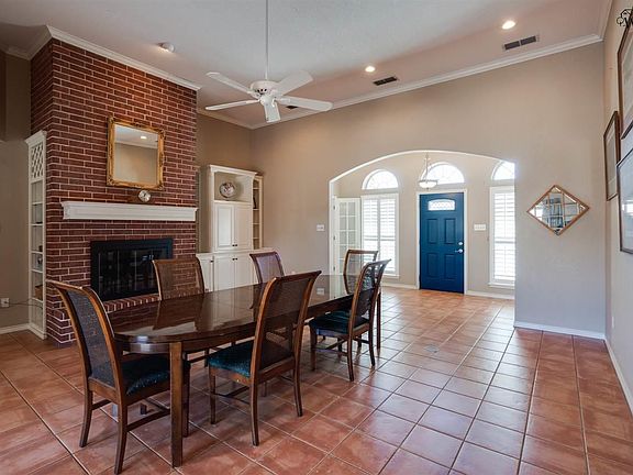 4th image of 4 Brady Ct