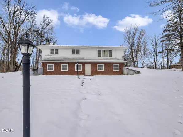 18 Cemetery Rd, Beach Lake, PA 18405