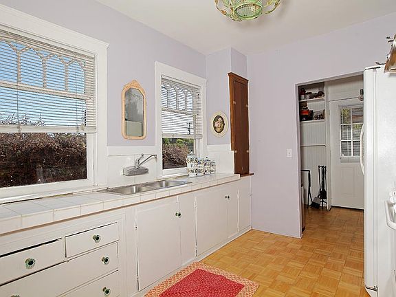 4th image of 162 Wadsworth Ave