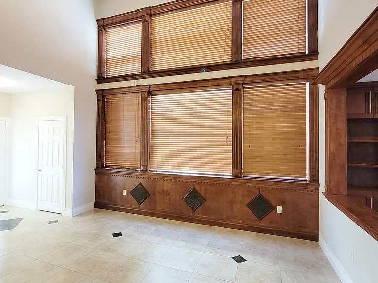 4482 Zev Ct — Photo 5