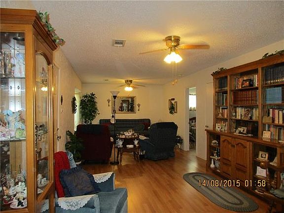 2nd image of 2817 Crystal Dr