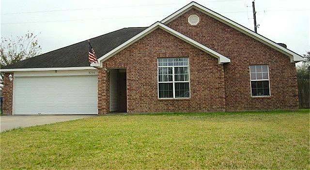 READY FOR MOVE IN!!! 3 bed/2 bath/2 car garage brick home located in Northgate Estates in Needville 