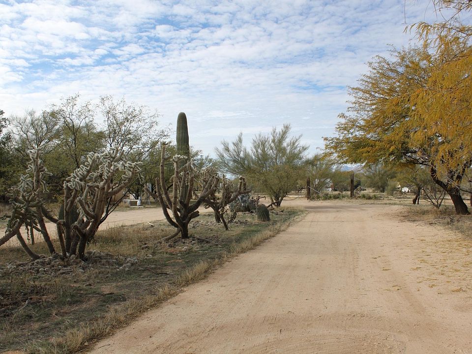 1st image of 9095 S Honeysuckle Farm Trl