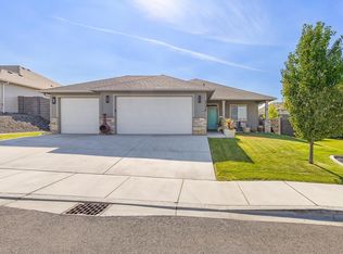 3318 S Young St, Kennewick, WA 99338