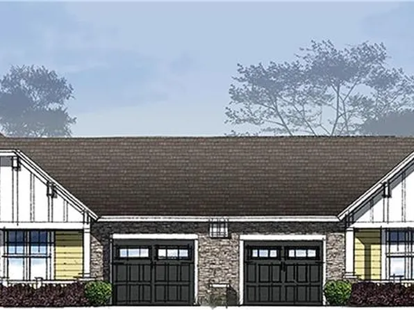 31 Golden Aster Dr, Laurel Park, NC 28739