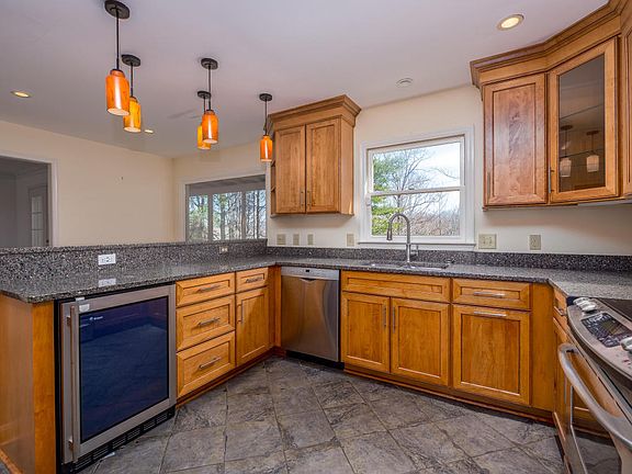 2nd image of 5595 Westbriar Ct