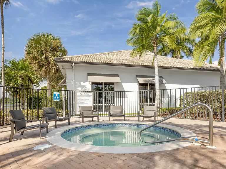 Bell Coconut Creek — Photo 20