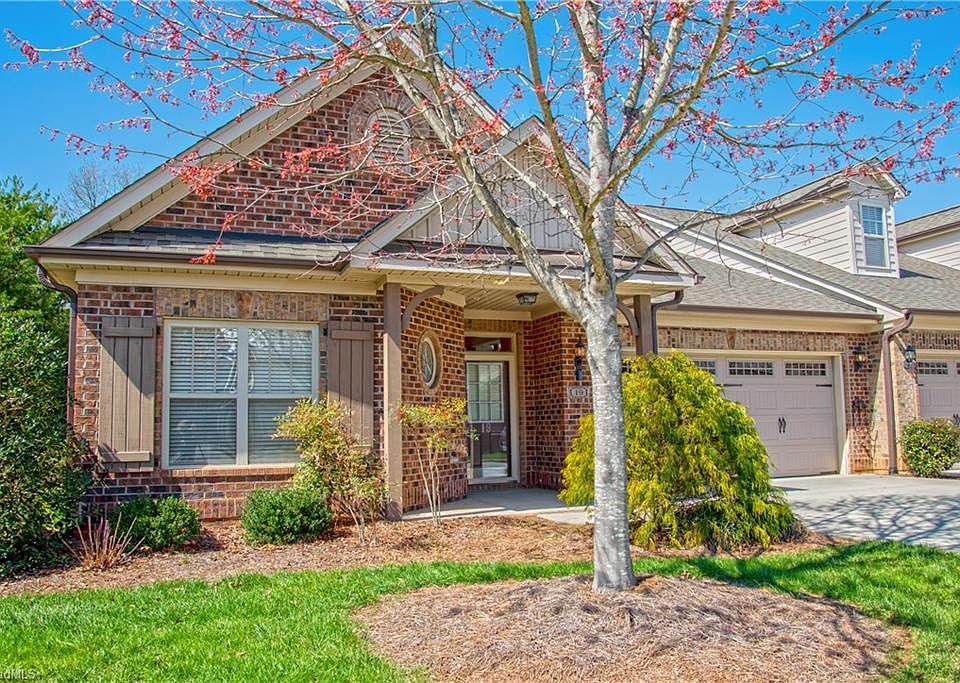 1st image of 19 Liberty Square Cir