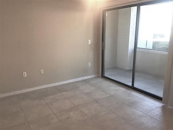 4th image of 705 Boardwalk Dr APT 413
