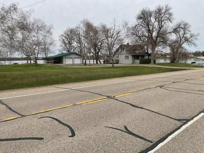 1042 S Otter Ave, Parkers Prairie, MN, 56361