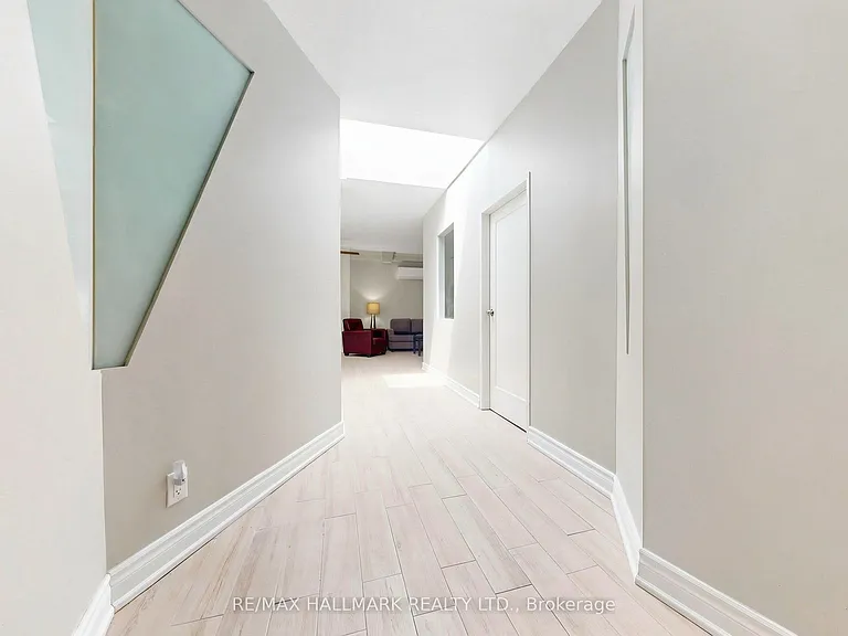 856B Millwood Rd — Photo 17