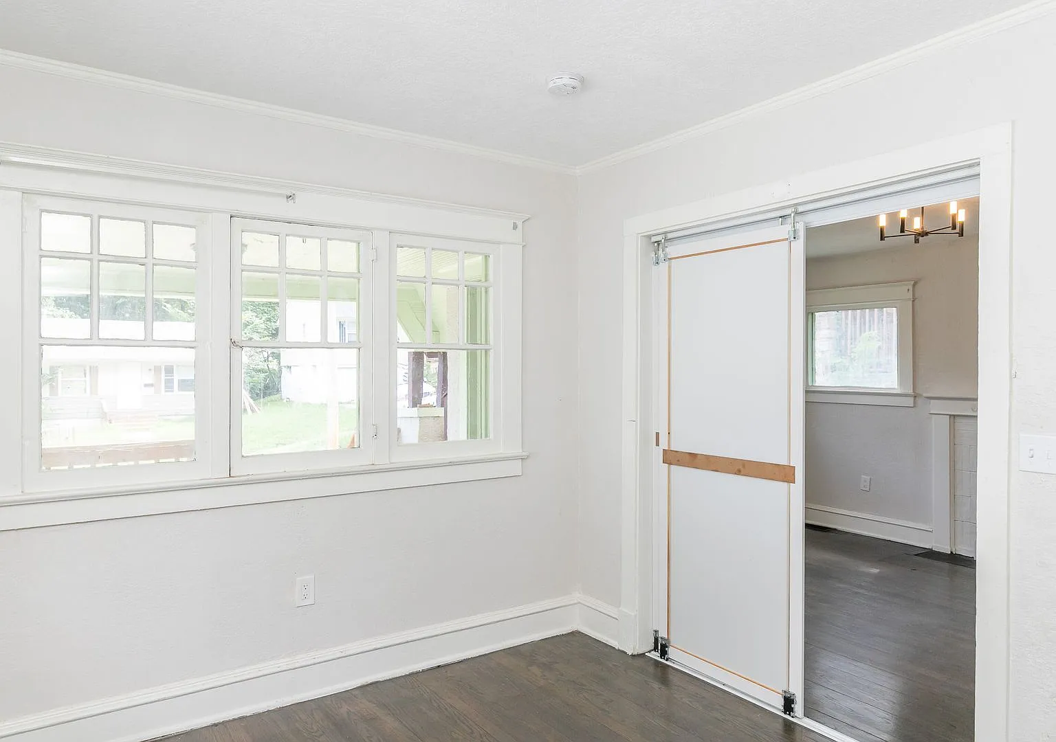 Kansas City 3 Bed 2 Bath Home — Photo 3