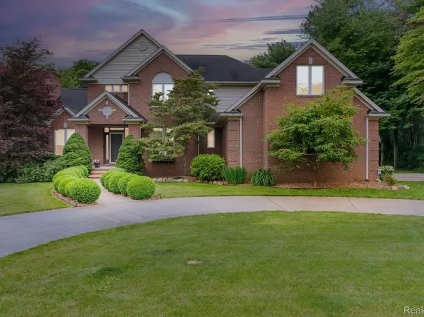 3823 Conifer Ct, Burtchville, MI 48059