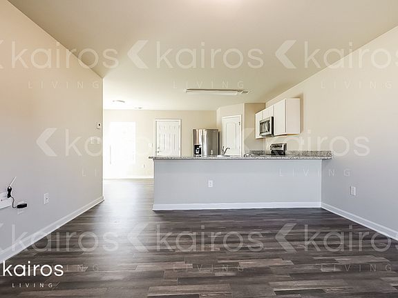 4th image of 801 Dove Pl