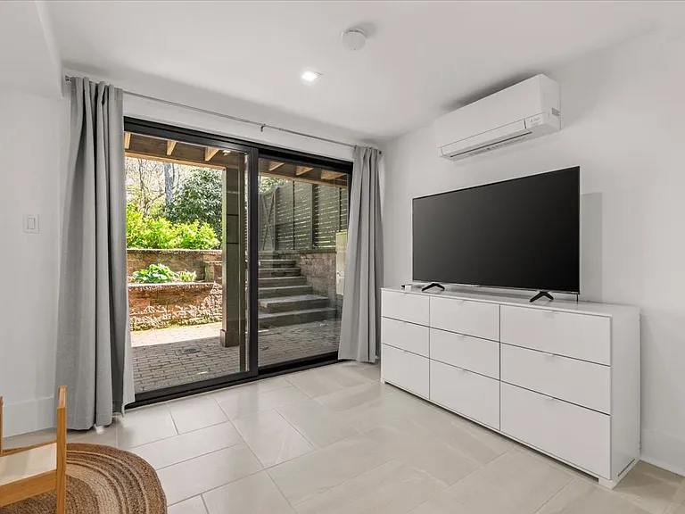 29 Roses Grove Rd — Photo 39