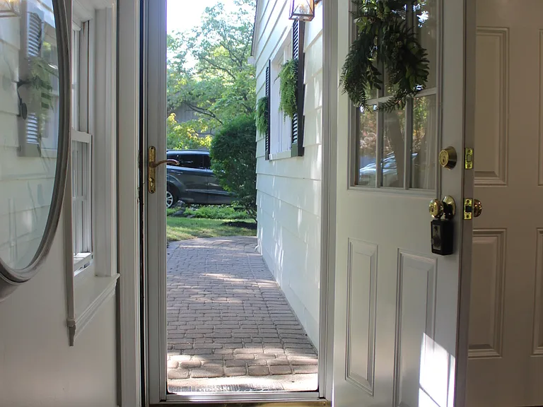 275 Woodland Dr — Photo 6
