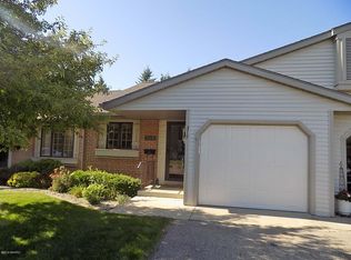 319 Harvest Ln, Holland, MI 49423