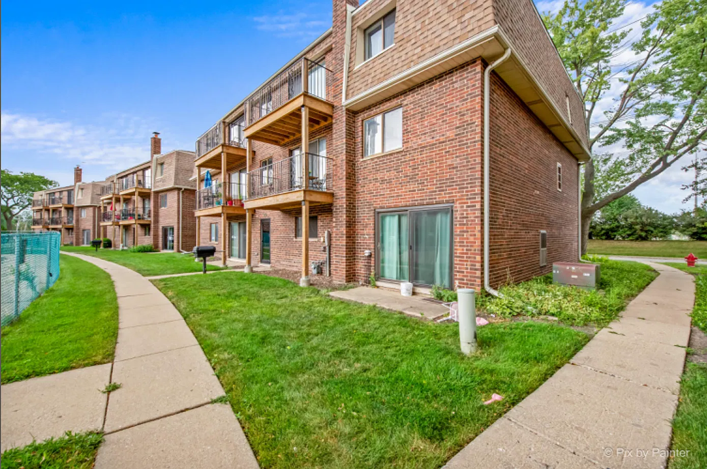 2 bed, 1000 sqft, $1,800 — Photo 2
