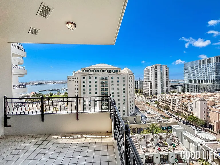 700 W Harbor Dr W #1306 — Photo 11