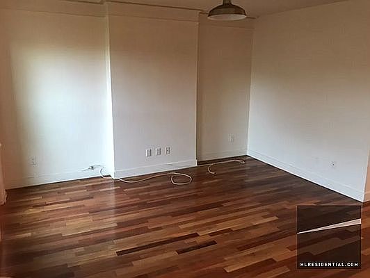 5th image of 461 Willoughby Ave #2