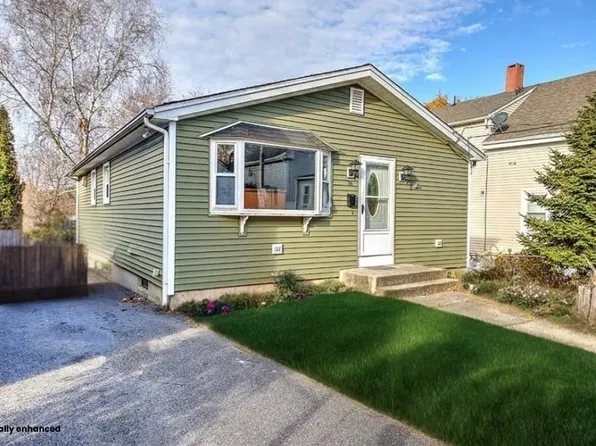 26 Standish Ave, Providence, RI 02908