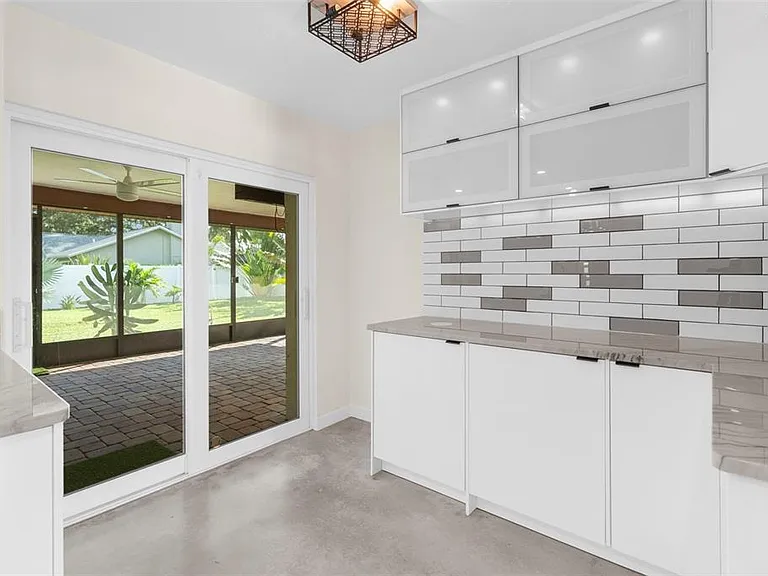 4250 Marlowe Dr — Photo 11