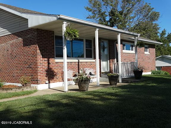 2nd image of 1716 Overlook Dr
