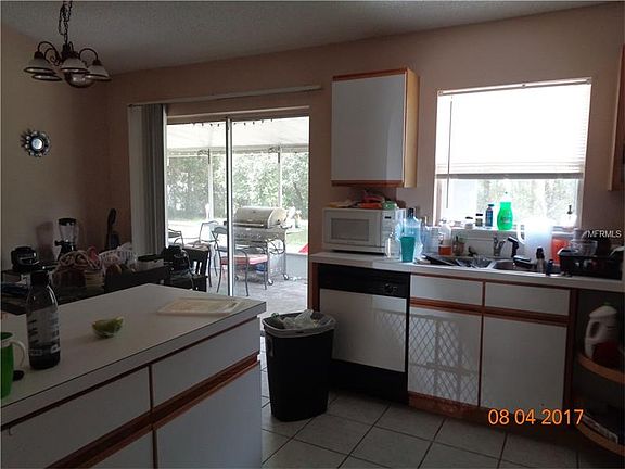 4th image of 3170 Shafton Ave