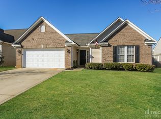 140 Barrington Dr, Mount Holly, NC 28120